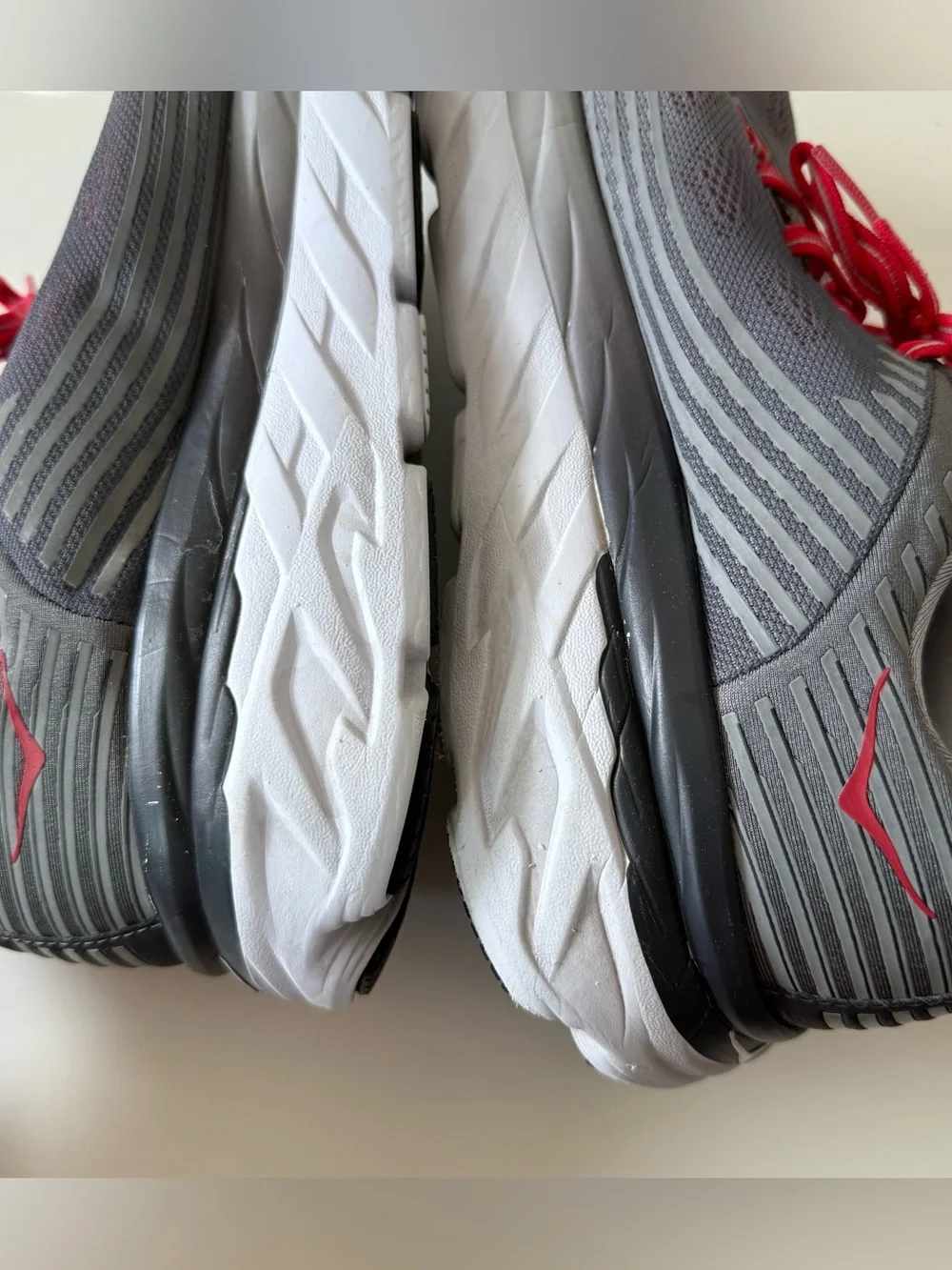 Hoka One One Shoes Men’s Bondi 6 Running Sneaker Gray Red